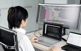 红河 ,php声明和调用变量的符号是什么？